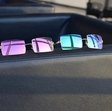 Load image into Gallery viewer, GREEN AND PINK HOLOGRAM GLASSES
